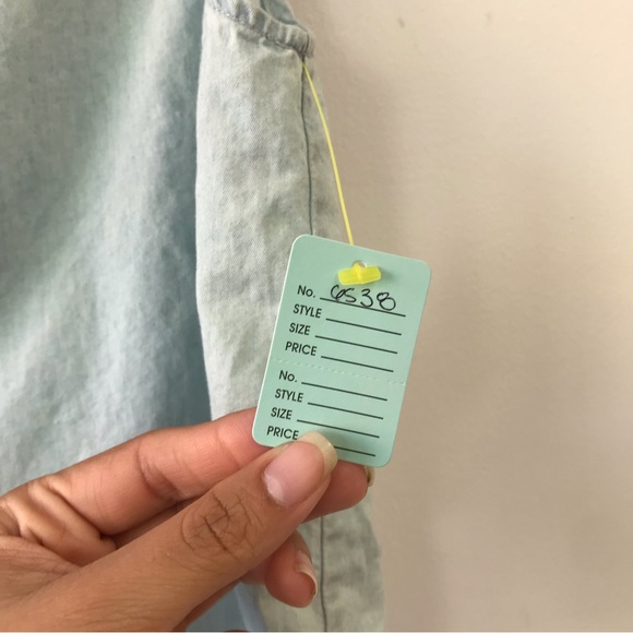 AMERICAN APPAREL denim shirt sleeveless button down shirt chambray light blue - Picture 2 of 4